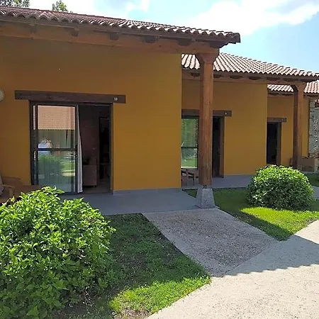 Rural Fuentes Blancas מלון Vegacervera