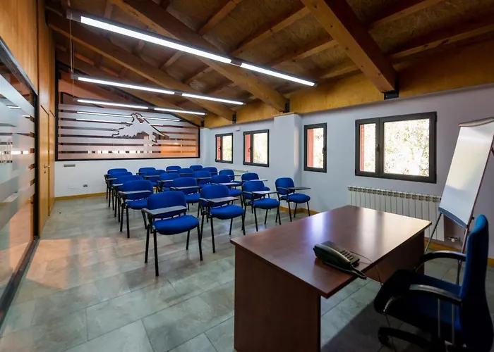 Fuentes Blancas 호텔 Vegacervera